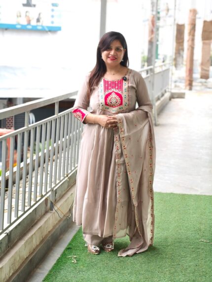 Mul Cotton Embroidered 3 piece Suit Set_Beige